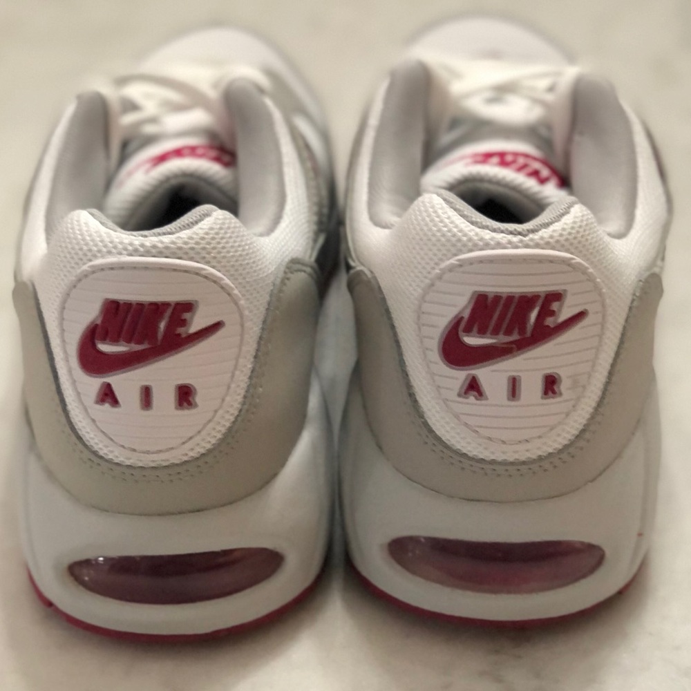 SOLD New Nike Womens Air Max Correlate - Picture 5 of 8